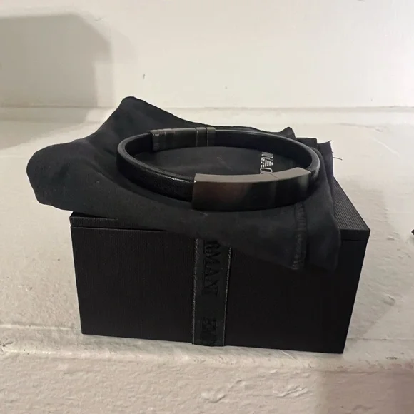 Emporio Armani Black Leather strap Bracelet - Picture 8 of 10